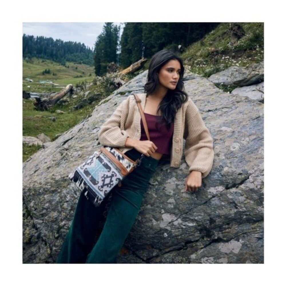 ISABELA SHOULDER BAG 6193